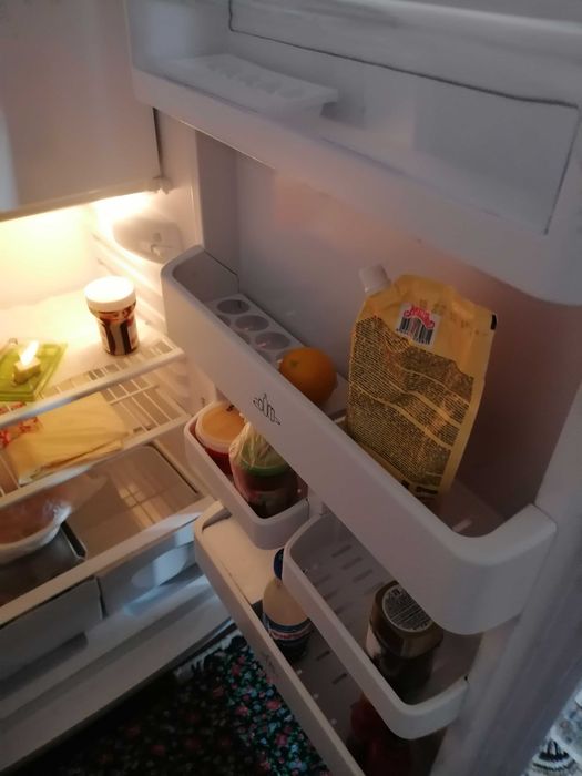 Холодильник сотилади, чирчик троицки, индезит енги