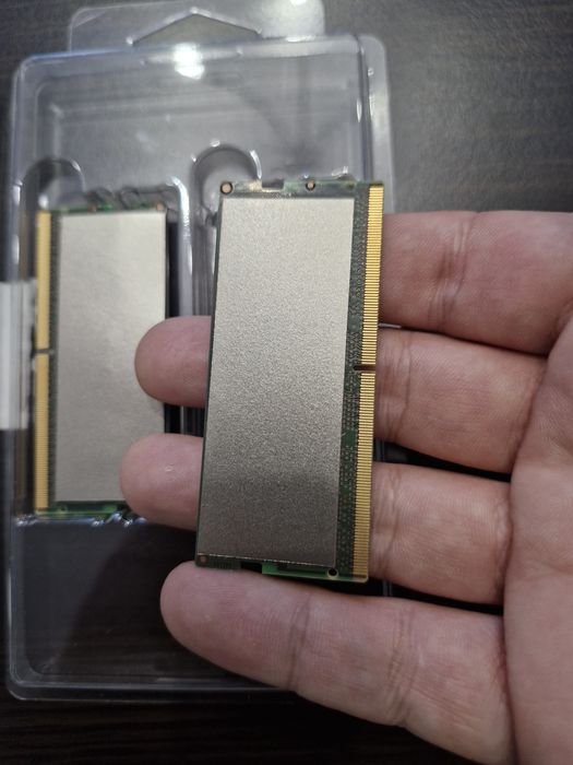 Pret Negociabil! 2x Samsung 8GB DDR5 RAM 4800MHz CL38 pt. Laptop