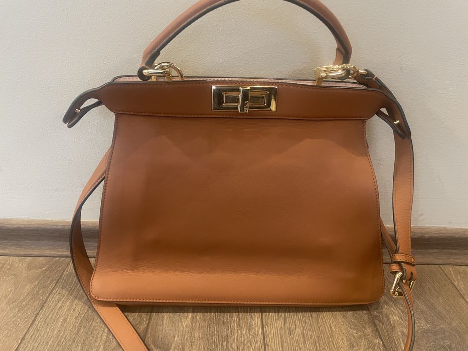 Fendi peekaboo bag естествена кожа