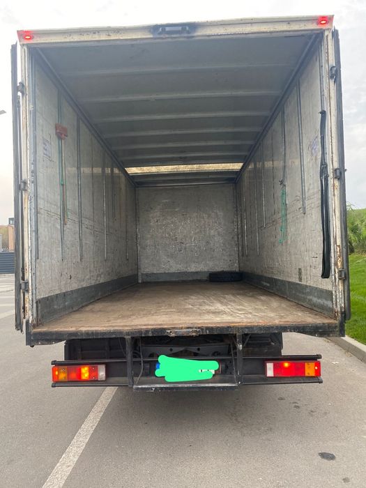 Camion Mercedes Benz atego furgon