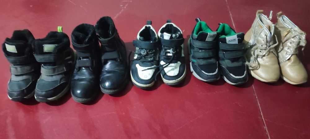 Продам ботинки зимние осенние детский