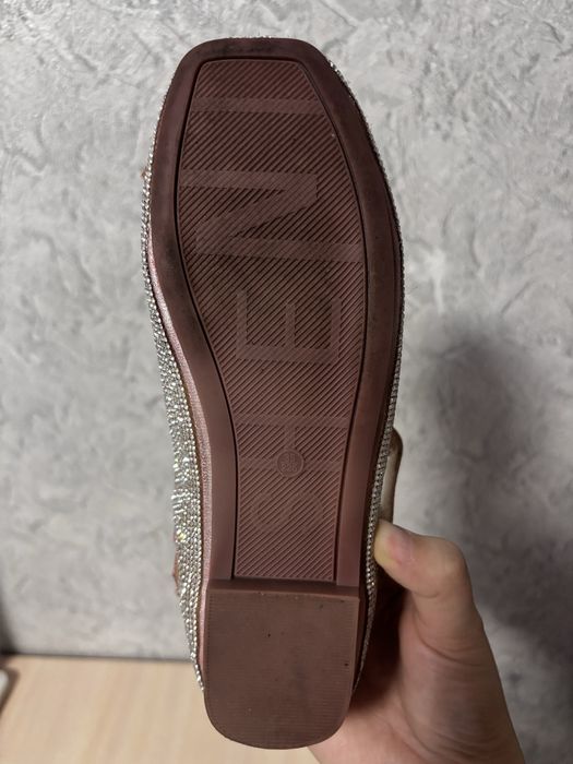 Продам туфельки размер 35