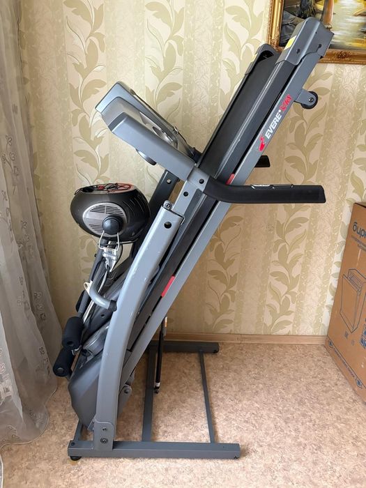 Продам беговую дорожку