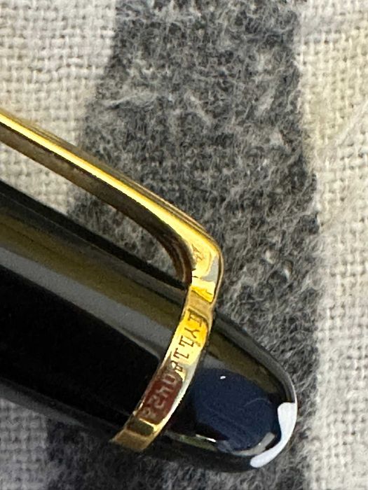 Montblanc Meisterstück Classique 165 fata spate lateral deosebit
