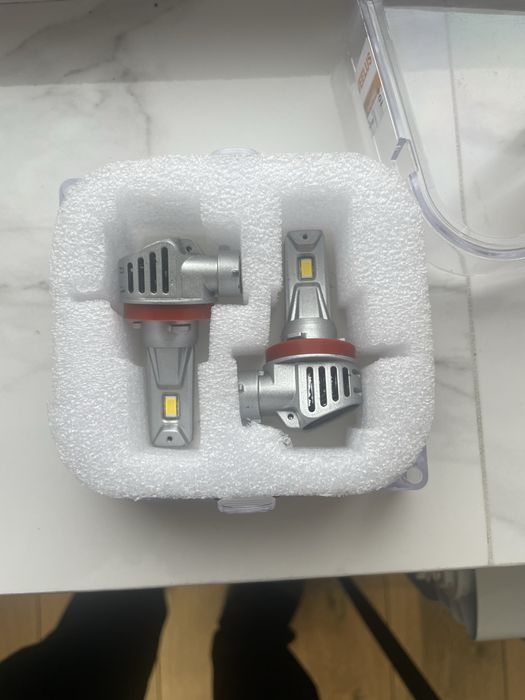 Продам LED лампочки новые H11