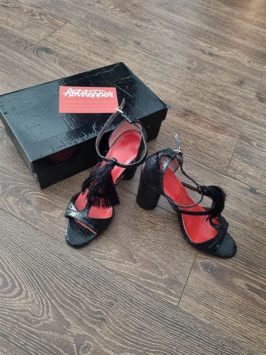 sandale hotstepper purtate o singura data deosebite