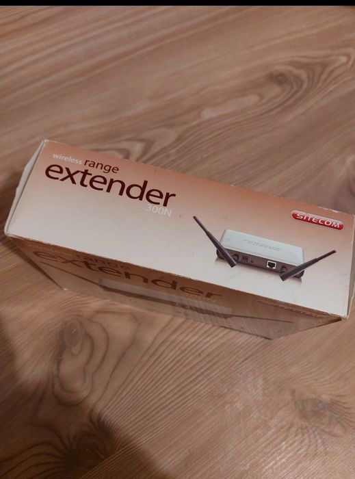 Vând Sitecom Wireless Range Extender 300N, perfect funcţional!