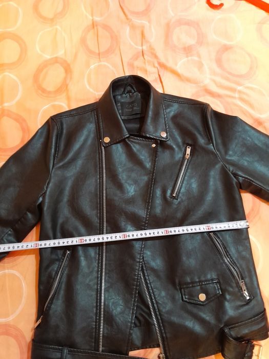 De vanzare geaca din piele