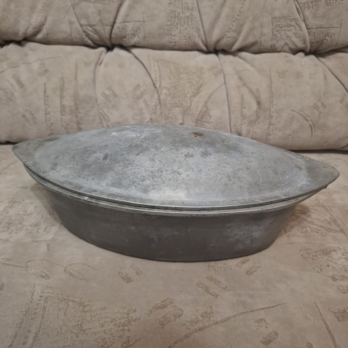 Утятница чугунная