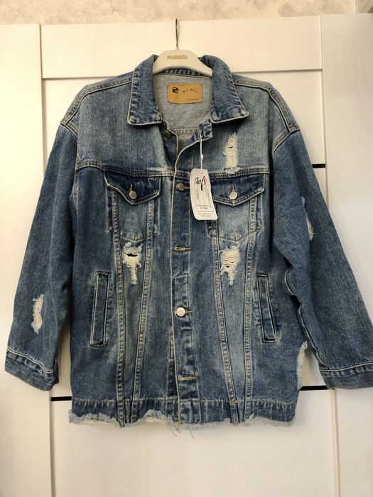 Новая. Стильная джинсовая куртка.