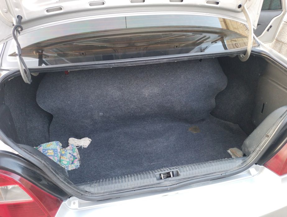 Nexia 2 1'6 sotiladi