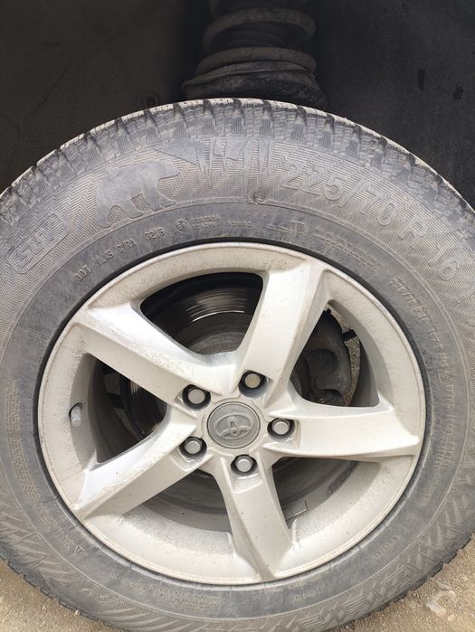 Зимние шины комплект.