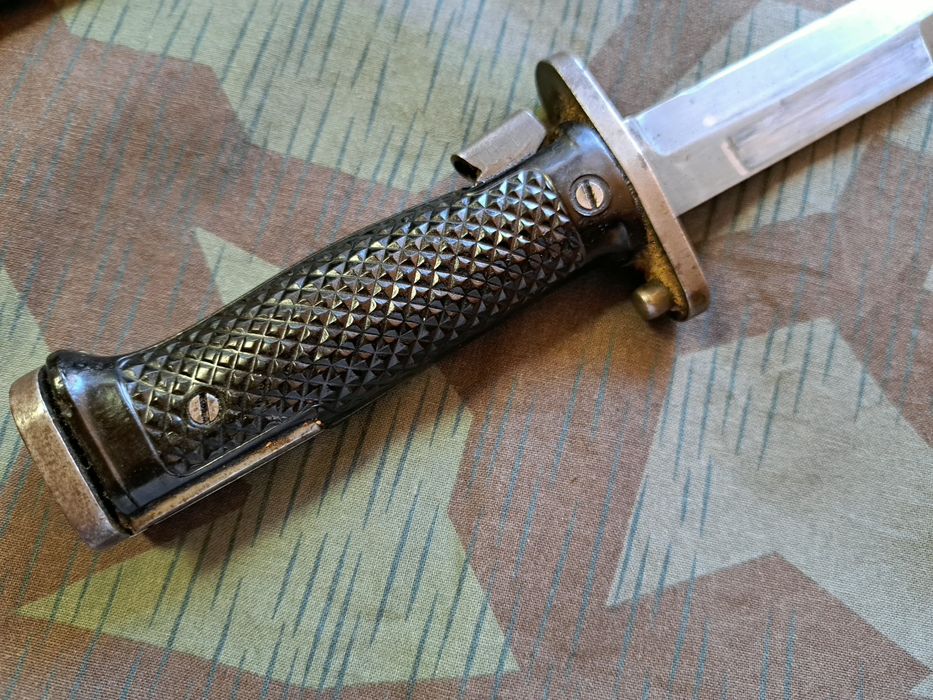 Baioneta pumnal militar post razboi