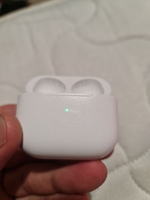Case (carcasa ) airpods 3