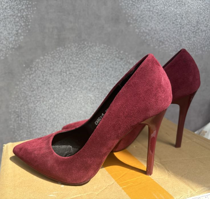 Туфли бордовые 37 размер