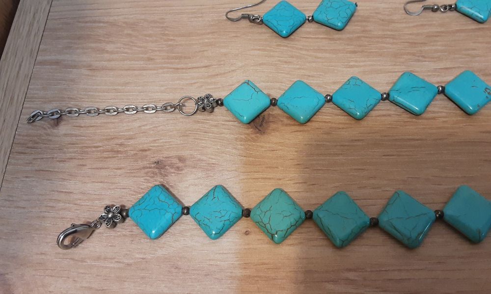 Set pietre turcoaz colier, bratara, cercei