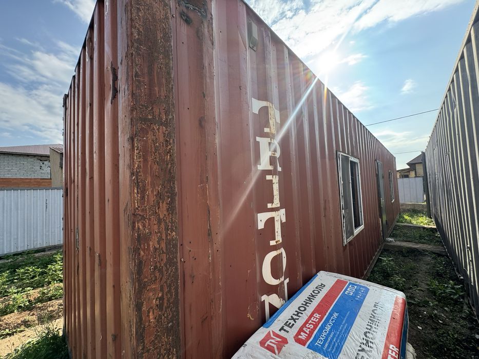 Продам утеплённый жилой контейнер 40 тонник.