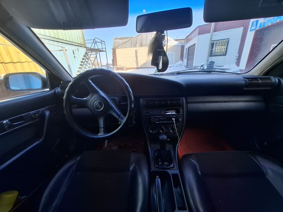 Продаётся Ауди 100с4