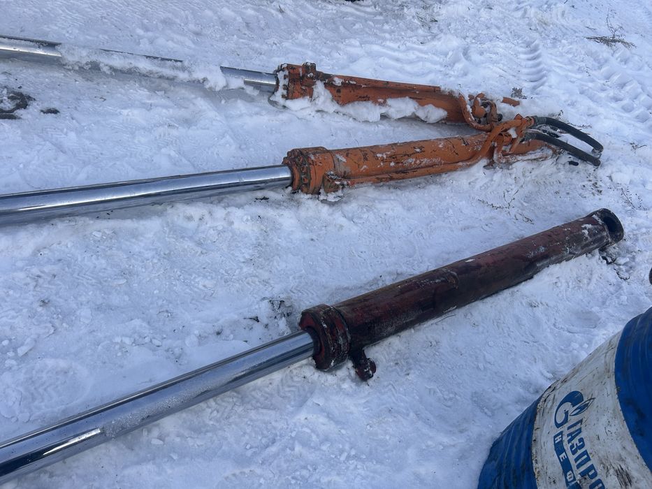 Гидроцилиндры на экскаваторы