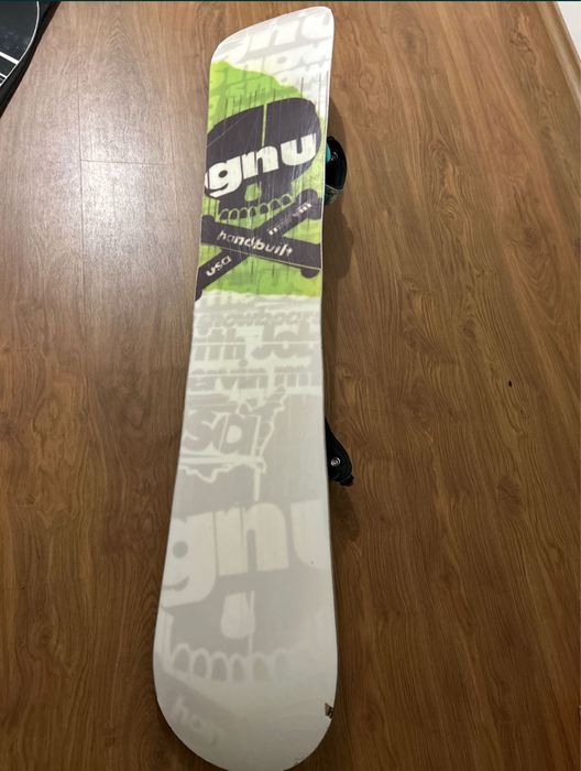 Сноуборд GNU carbon credit 159
