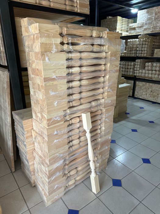 Лестница деревянная