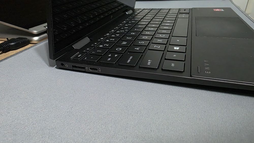 Laptop 2-in-1 HP Envy x360 (Touchscreen) | Ryzen 7, 16GB RAM, 1TB SSD