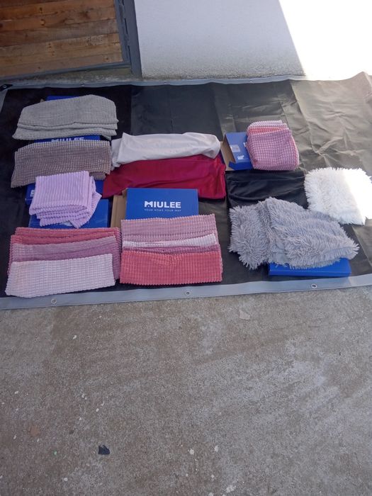 Здравейте продавам нови калъвки,пердета,и. Одеала.