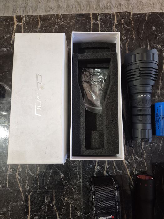 Продамам два броя фенери convoy и led lenser