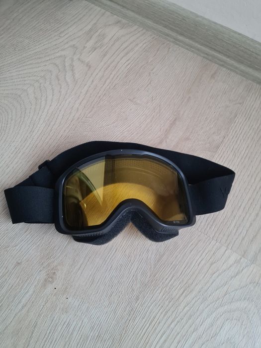 Каска, очила и поларена шапка за ски Wedze на добра цена!