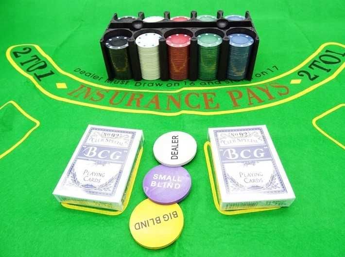 Комплект за покер Texas Hold'em, 200 чипа, подложка за игрална маса