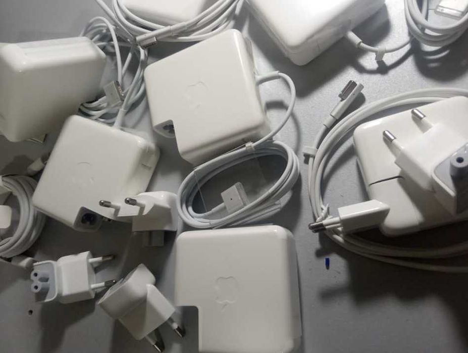 зарядка на MacBook Type-C 61w от Apple и на другой макбук зарядка есть