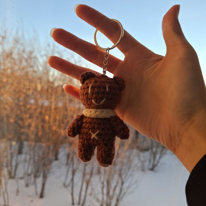 Вязанная парный брелок мишки