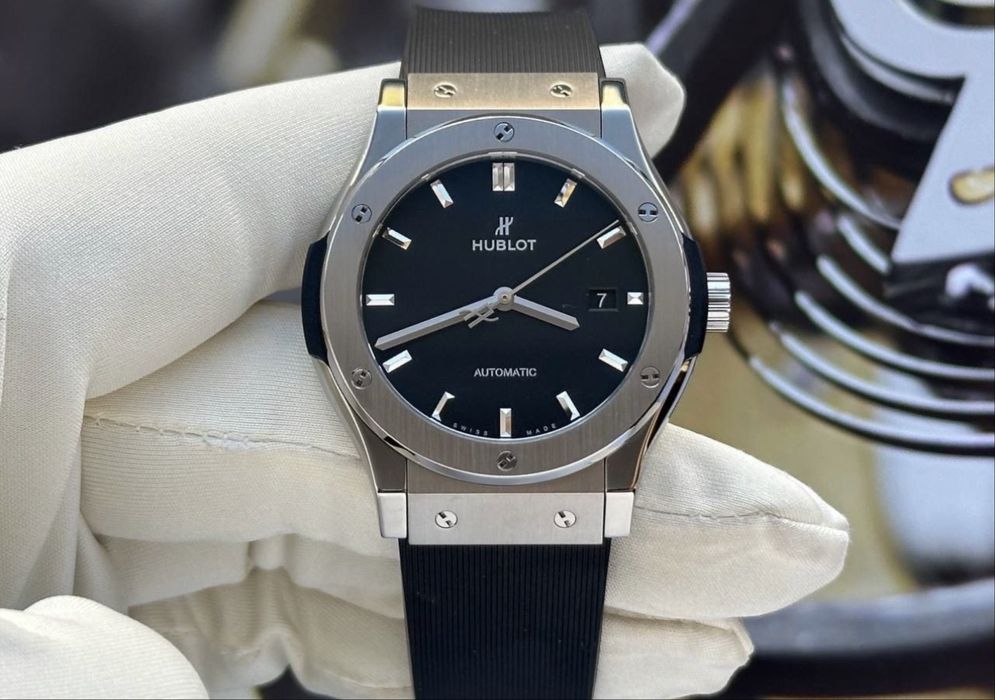 Чacы Нublot Classiс Fusiоn Тitаnium 42mm