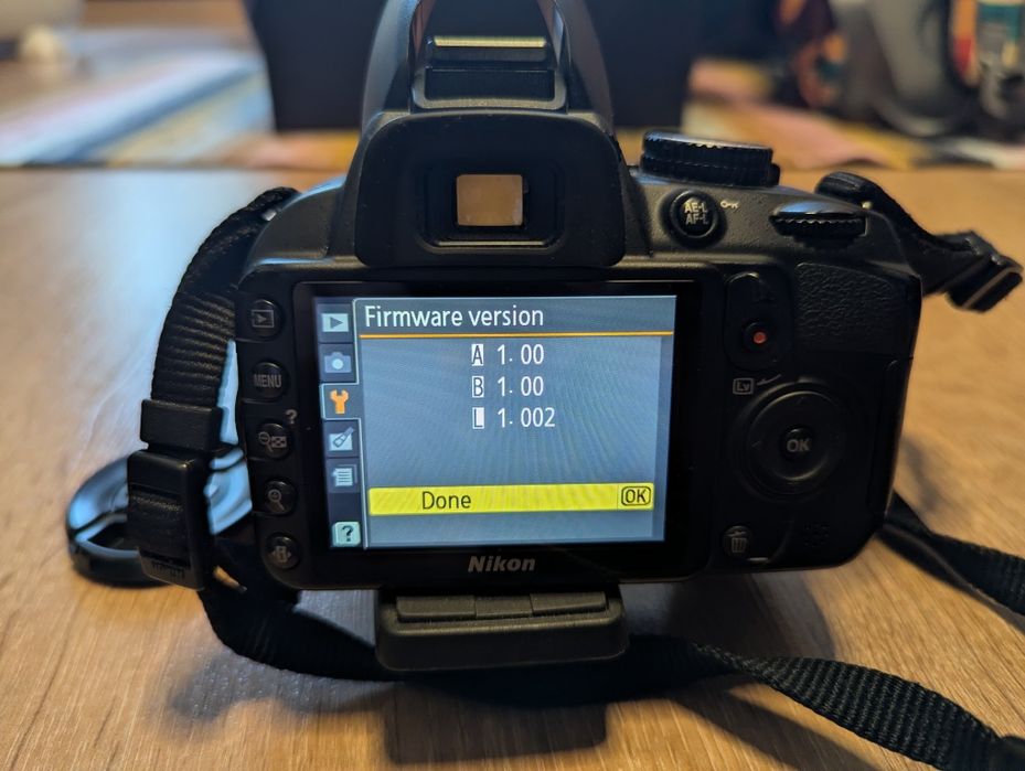 Фотоапарат Nikon D3100 + 2 обектива и аксесоари