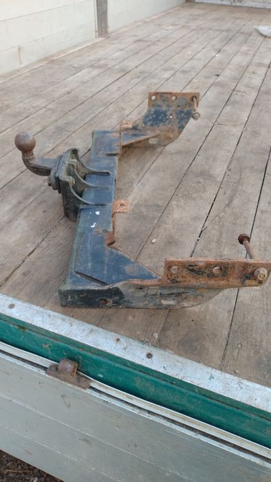 vând / schimb Cârlig de remorcare ford transit
