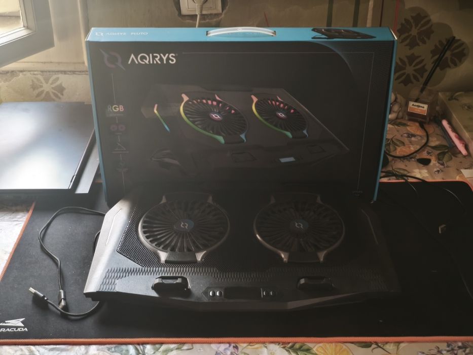 Vând Stand cooler laptop gaming Aqirys Pluto, RGB, afișaj digital, cutie originală