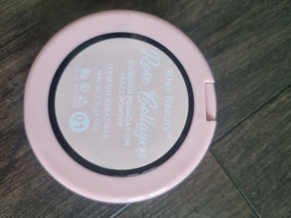 Fond de ten si pudra