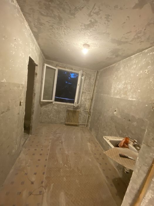 Decopertam, scoatem moloz, decopertari gresie si faianta transport mol