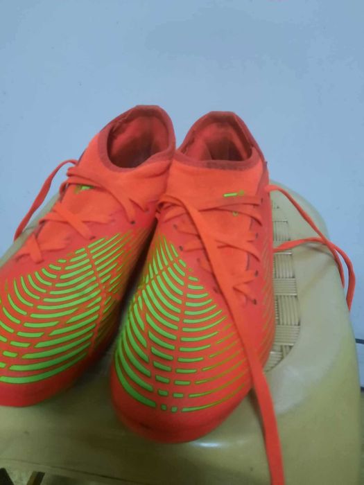 Бутонки за футбол