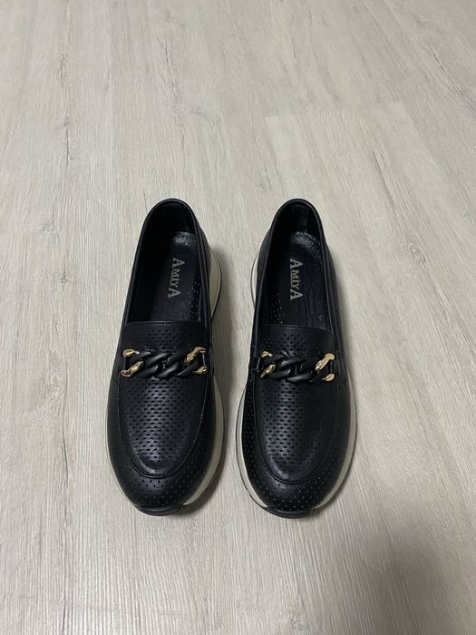 Туфли лоферы осенние AMIYA