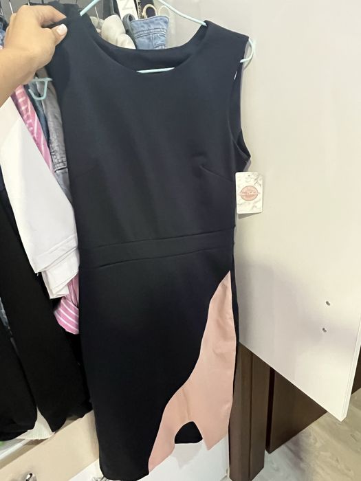 Елегантна дамска рокля