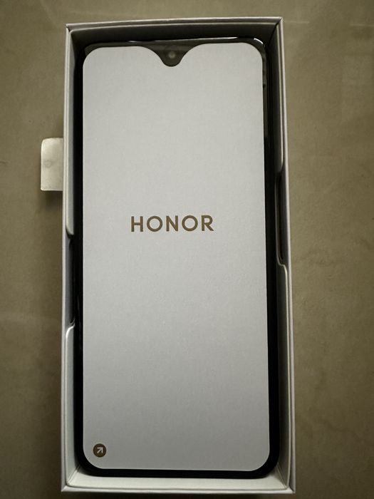 Honor 400 smart с 2 години гаранция