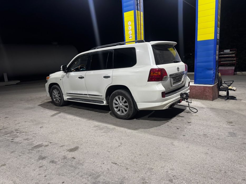 Продам бампера лан крузер 200 с обвесом