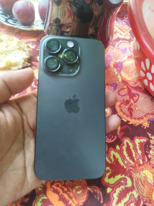 Продаю iPhone 15 Pro