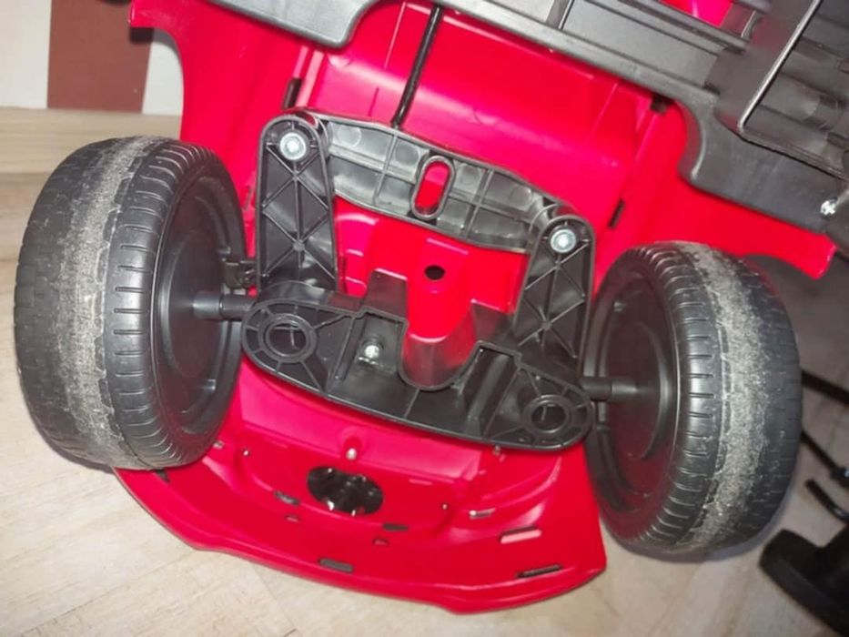 Детска Кола за яздене и/или бутане, Chipolino mercedes amg c63 coupe