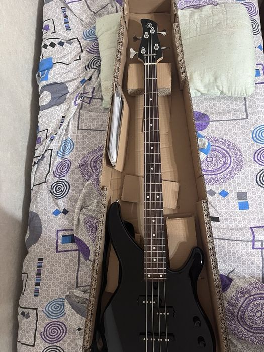 Бас гитара Yamaha trbx