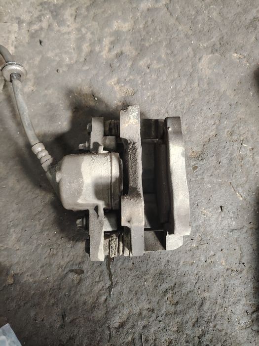 Продам суппорта и диски