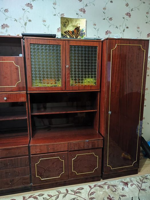 Стенка со шкафом