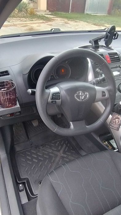 TOYOTA Auris 2010 — imagine 5
