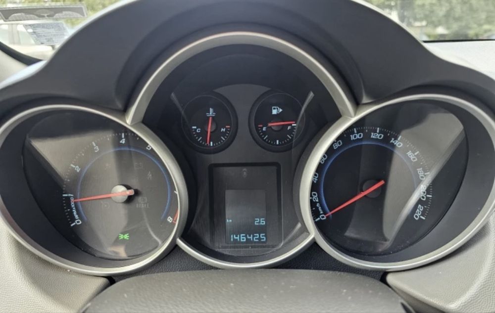 Chevrolet Cruze син металик